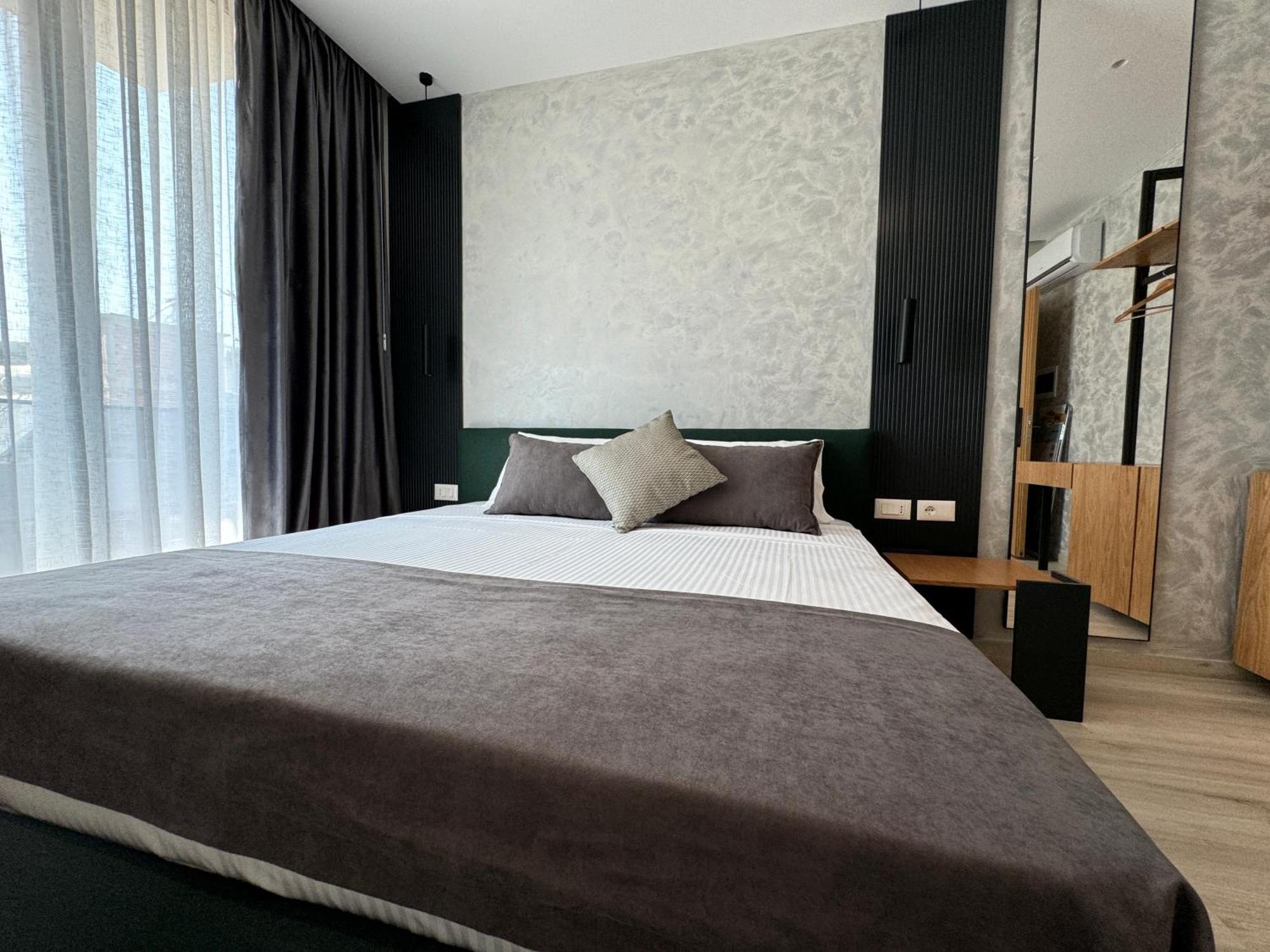 Twins Hotel Vlore Exterior photo