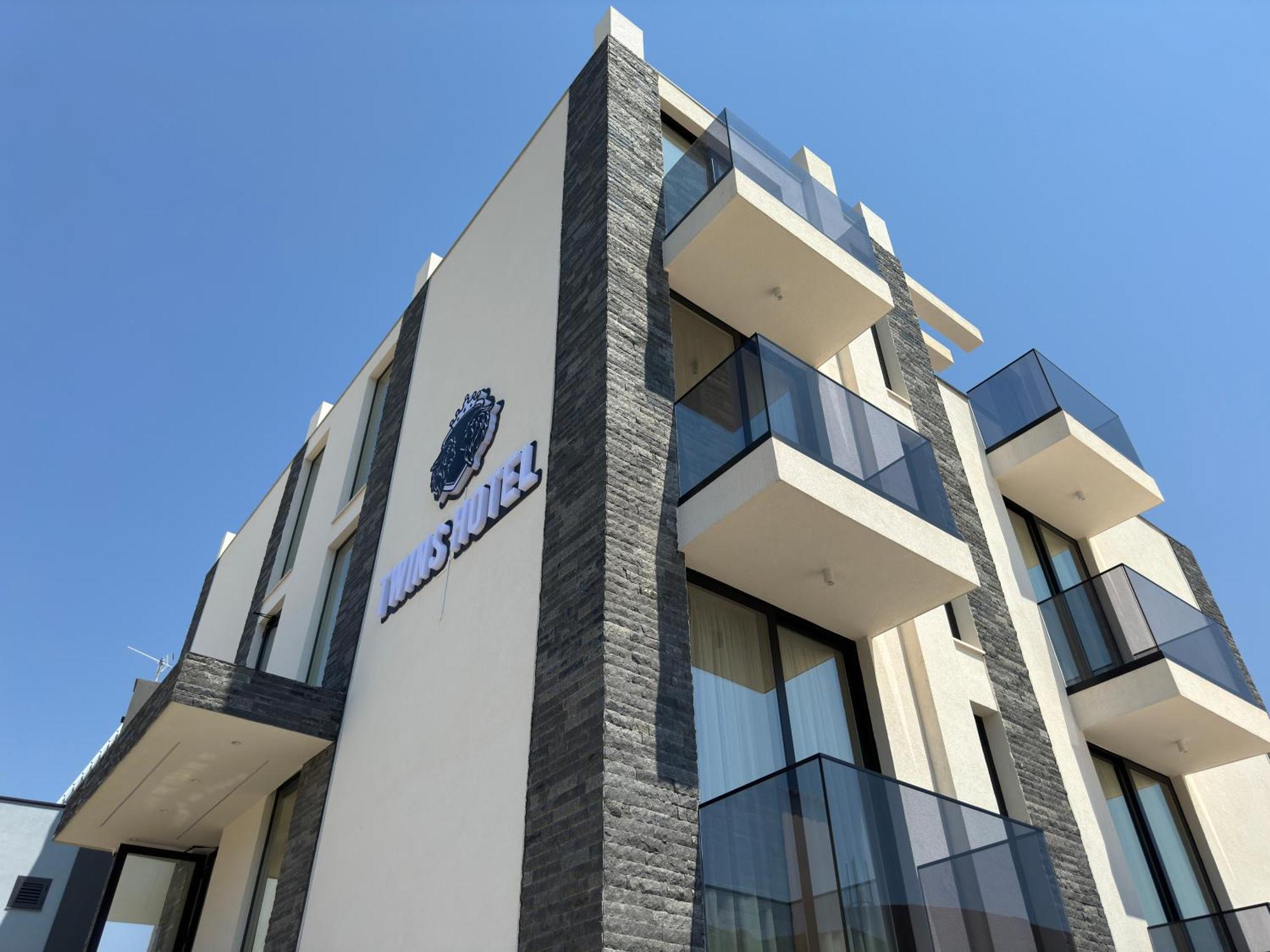 Twins Hotel Vlore Exterior photo